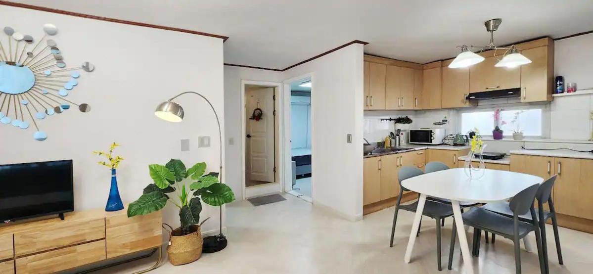 B-1 White Linen House Appartement