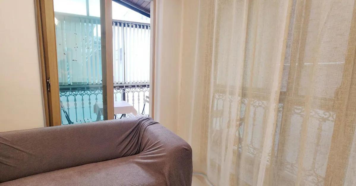 Appartement B-1 White Linen House *