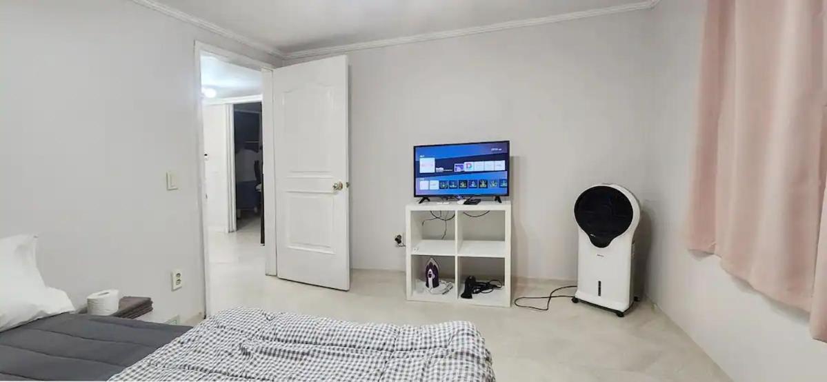 Appartement B-1 White Linen House